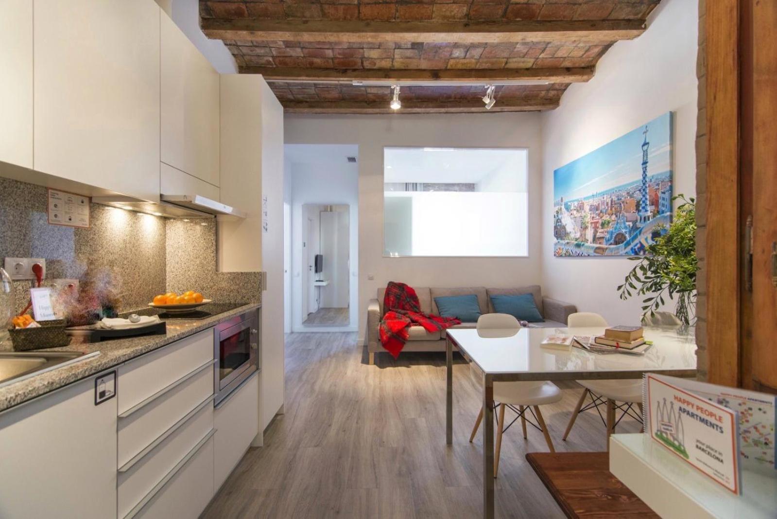 Happy People Sagrada Familia Apartments Barcelona Exterior photo
